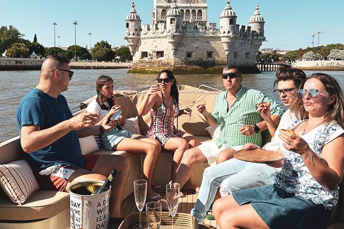 Lisbon – Sunset Porto Tonic Premium Boat Experience - Bugio Lighthouse and dolphins, the day’s bonus mission