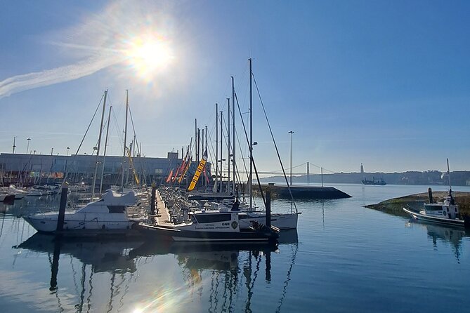 Lisbon: Sunset Sailboat Tour on the Tagus River + Welcome Drink - A 6:40 pm Lisbon sunset sail on the Tagus