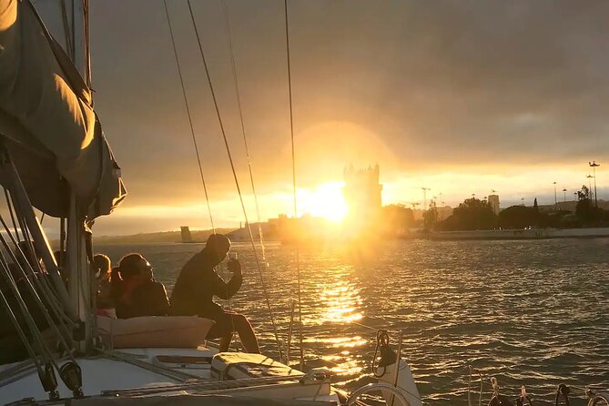 Lisbon Sunset Sailing Tour History & Local Wine — Small Group - Why a Tagus sunset sail beats a standard Lisbon viewpoint