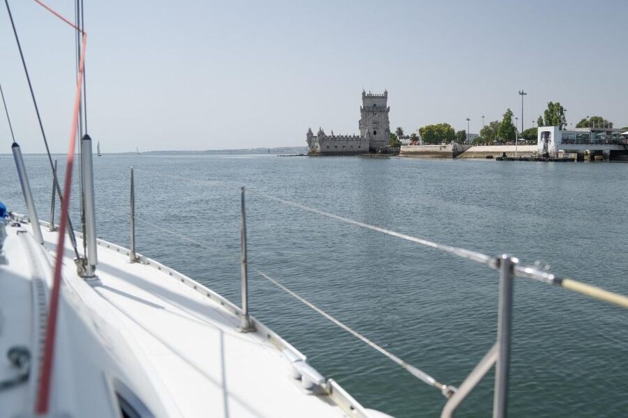 Lisbon: Sunset Sailing with Portuguese Wine and History - Timing and logistics that can make or break your evening
