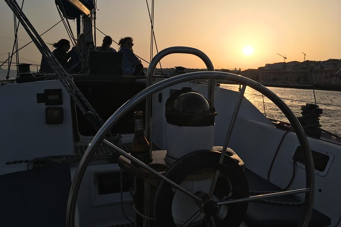 Lisbon Sunset Sensations on a Private Sailing Boat with wine&snacks - Getting to Doca Alcântara at 6:00 pm, and why timing matters