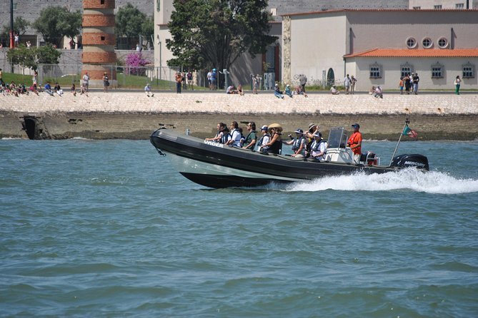 Lisbon Sunset Speedboat Tour - The Ride Setup: Small Group Energy and Safety First