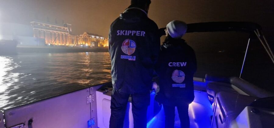 Lisbon: Tagus River Boat Sunset and Night Champagne Tour - Champagne and comfort on a 2-hour sailing: the details that matter