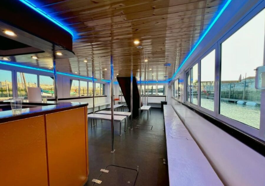 Lisbon: Tagus River Cruise to the Ocean & Dolphin Watching - Finding the boat fast at Estação Fluvial Sul e Sueste