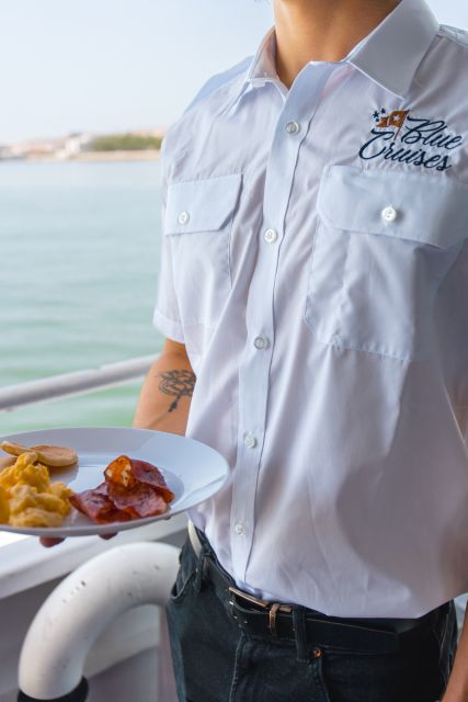 Lisbon: Tagus River Cruise With Brunch - Deck comfort and getting the best views without stress