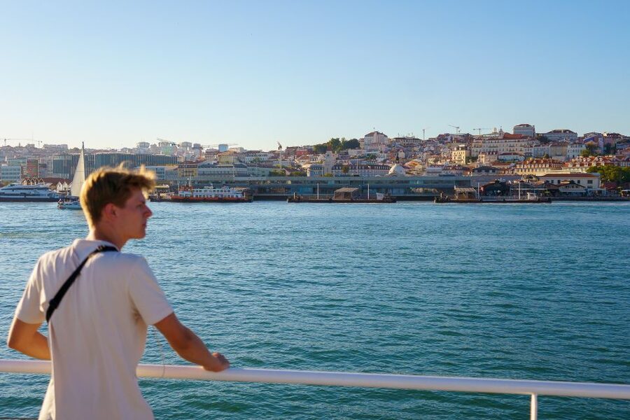 Lisbon: Tagus River Cruise with Welcome Drink - Tagus River Views: Why 90 Minutes Feels Like a Perfect First Day