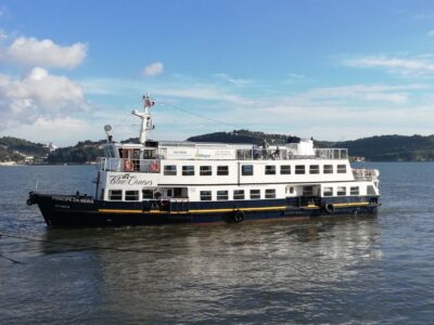 Tagus River Cruise with Welcome Drink