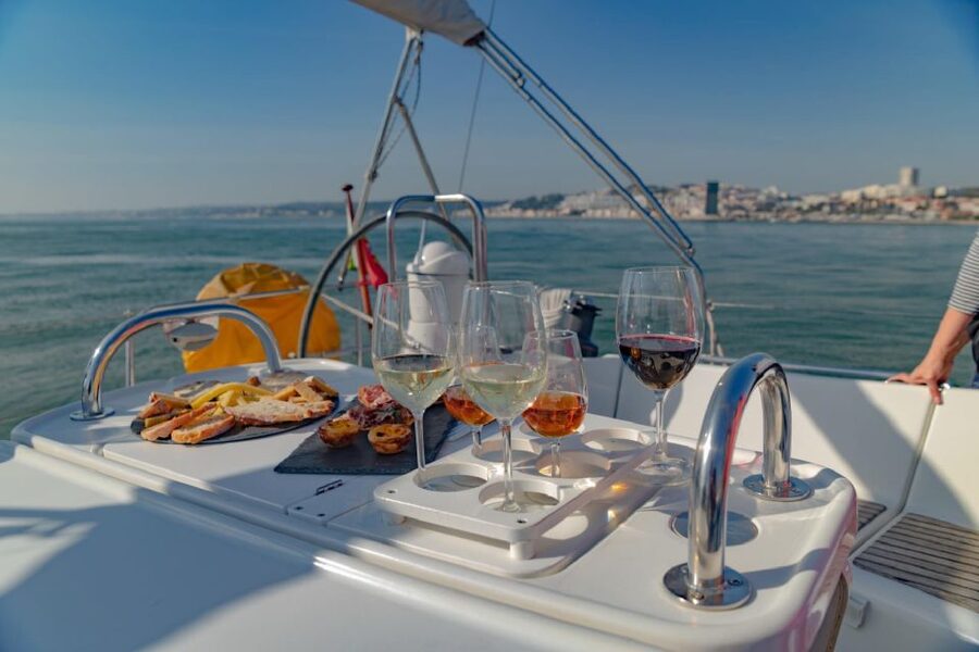 Lisbon: Tagus River Sailboat Tour - Photo tips: getting sharp skyline shots without standing forever