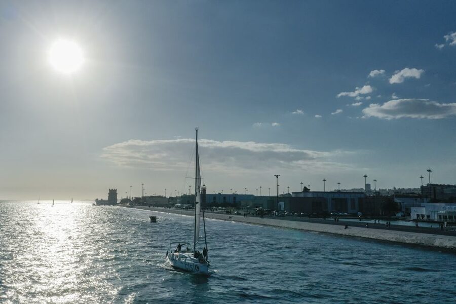 Lisbon: Tagus River Sailboat Tour - Doca do Espanhol, gate 1: finding your sailboat in Alcântara