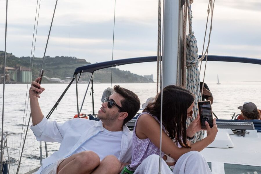 Lisbon: Tagus River Sunset Cruise with Drinks - Key things that make this sail feel worth it