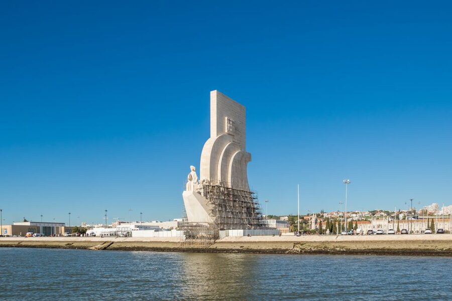 Lisbon: Tagus River Yellow Boat Cruise - Audio guide and announcement quirks: how to get the most from the narration