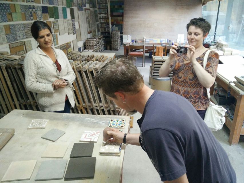 Lisbon Tiles and Tales: Full-Day Tile Workshop and Tour - The guide factor: Nuno and the value of real-time adjustments