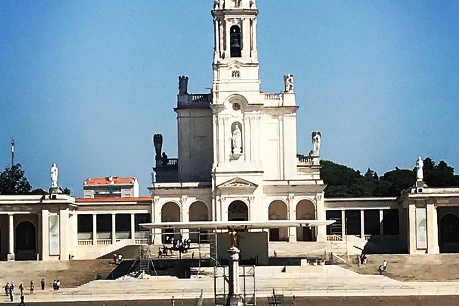 Lisbon to Porto Up to 4 Stops: Obidos, Nazare, Fatima and Aveiro - Nazaré: Praia do Norte, the fisherman culture, and real seaside time