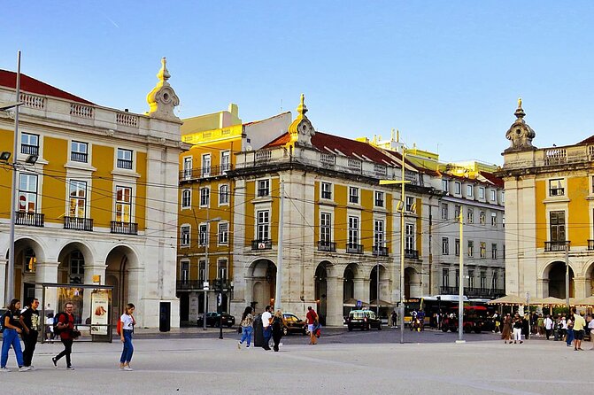 Lisbon to Porto with stop Aveiro-Fátima-Coimbra-Tomar-Nazaré-Óbidos - Fátima: Sanctuary time and what to do with your free hour