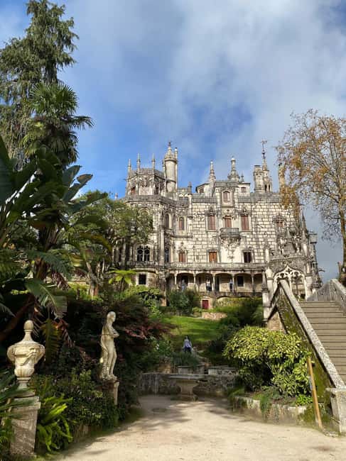 Lisbon to: Sintra, Pena & Regaleira guided 8pax group tour - Key things I think you’ll care about