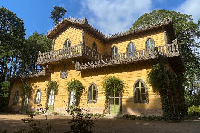 Lisbon to Sintra Pena & Regaleira guided tour in 8pax group - Cascais and Estoril: Seaside Stops and the James Bond Casino Story