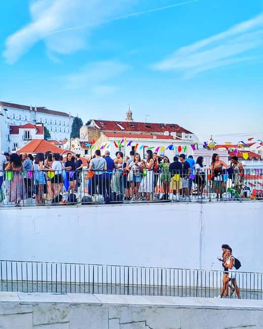 Lisbon Tour: Walled City, Alfama & Viewpoints - Key things that make this Lisbon walled-city walk worth your time