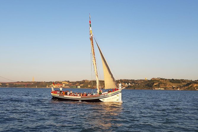 Lisbon Traditional Boats - Guided Sightseeing Cruise - Price and value: $30.23 for 105 minutes on the Tagus