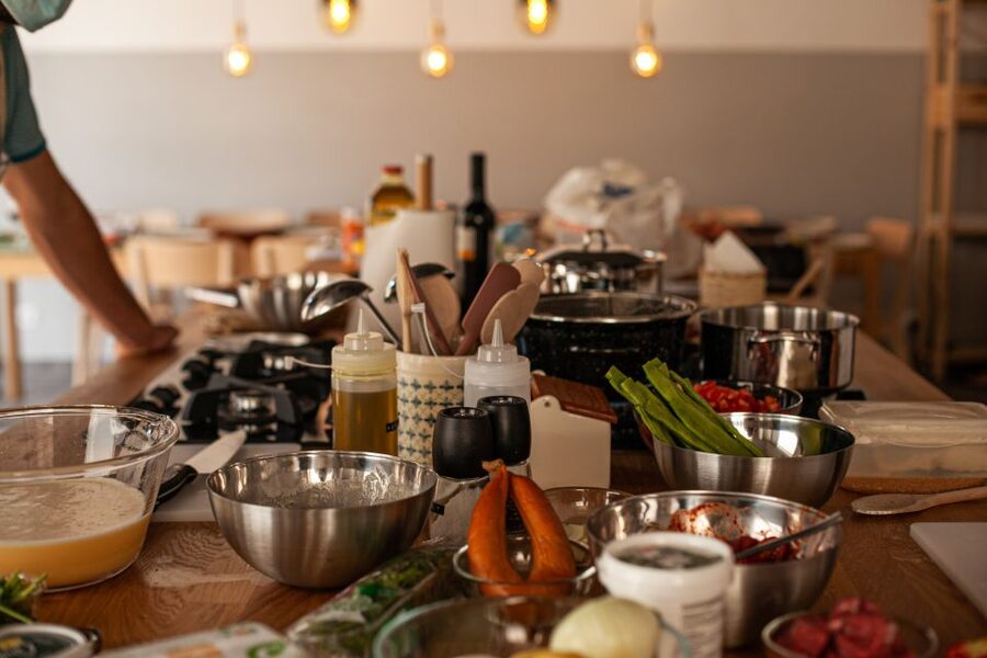 Lisbon: Traditional Portuguese Cooking Class - The meeting point clue: top-floor kitchen near Continente Bom Dia
