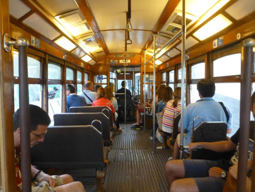 Lisbon: Tram 28 Entry Ticket & Audio Guide with 24-Hour Pass - Riding Tram 28 through Graça, Alfama, and Baixa without rushing