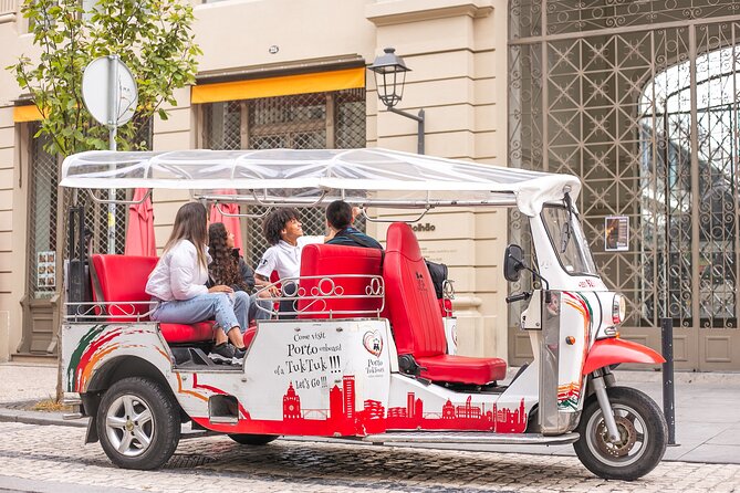 Lisbon Tuk Tuk: Explore Lisbon’s Hidden Treasures 1:30h - Why a tuk-tuk fits Lisbon’s hills so well