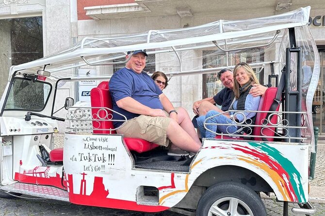 Lisbon Tuk Tuk: Explore Lisbon’s Hidden Treasures 1:30h - Stop 3, Senhora do Monte: the panorama that feels bigger