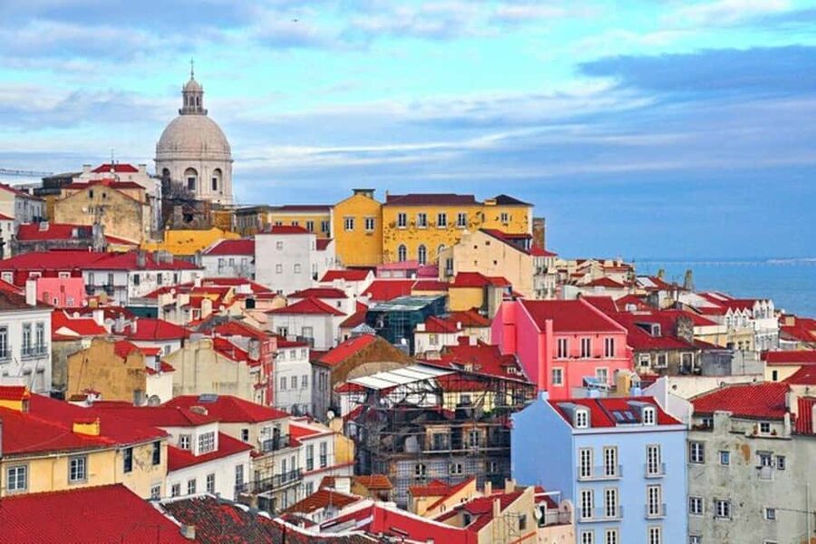Lisbon: tuk-tuk tour with free hotel pickup - The Rossio start: city orientation plus quick photo wins
