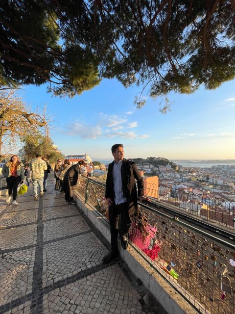 Lisbon: Tuk Tuk with hotel pick up and the best of old city - Getting Started in Lisbon District, Then Lisbon Cathedral