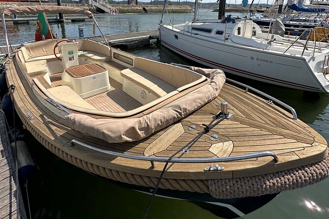 Lisbon – Vinho Verde Wine Premium Boat Experience - Getting to the dock (and why it matters more than you think)