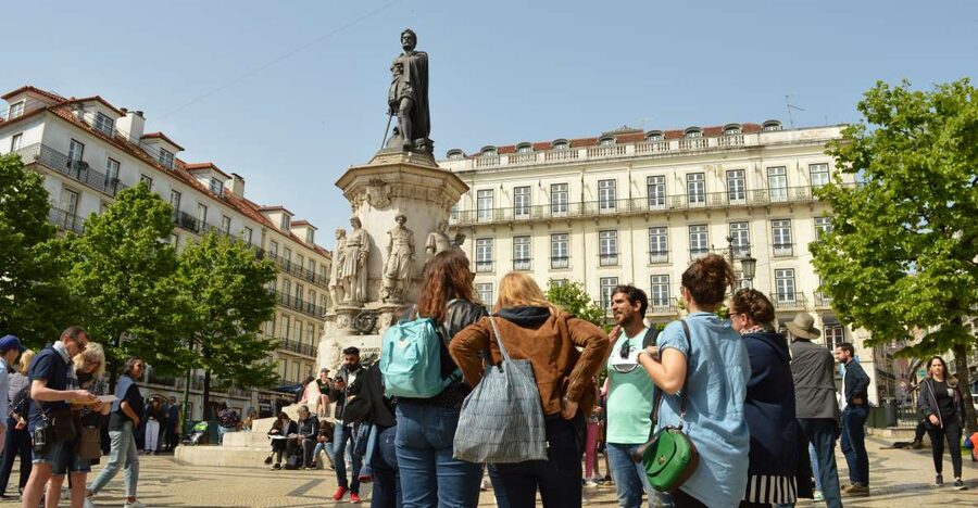Lisbon: Walking Tour in the Center (Max 12 Participants) - Chiado and Praça Luís de Camões, where Lisbon walks with its poets