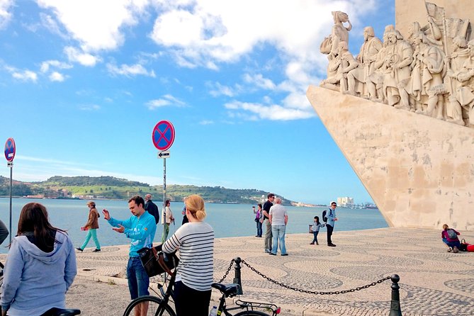 Lisbon Waterfront Bike Tour - Small Groups - Jerónimos monastery church time, then the Tagus viewpoint