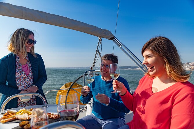 Lisbon: Wine Tasting with Sommelier on a Private Sailboat - Praça do Comércio and Alfama: how to pair the cruise with your night on land