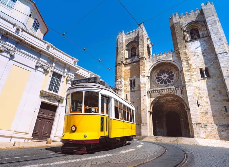 Lisbon with Tukxi: Historical Secrets by Tuk-Tuk - What Works Best, and What Might Not