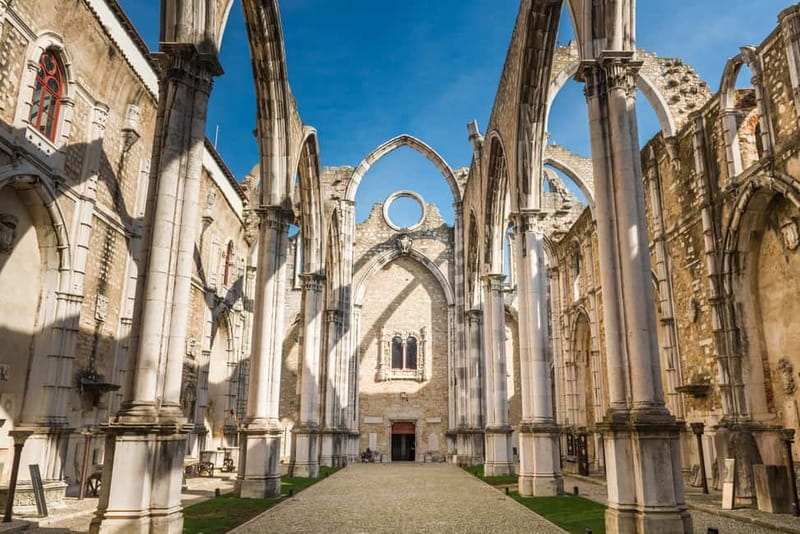 Lisbon with Tukxi: Historical Secrets by Tuk-Tuk - How to Use the Viewpoints Like a Local