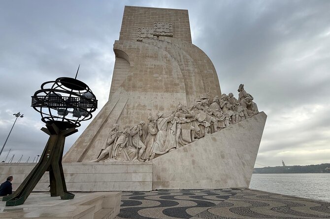 Luxury Car Lisbon City Tour Visit - Pickup timing and how to plan the day