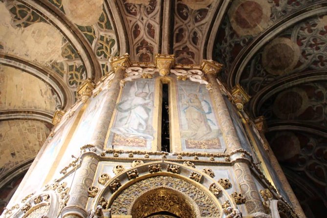 Medieval Knights Templar and Alcobaça Private Day Trip from Lisbon - Alcobaça town walk and the castle stop
