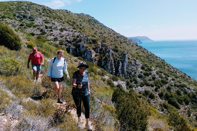 Mindful Coastal Hike in Arrabida – Secret Beach by the Atlantic - Cabo Espichel and the secret pebble-beach goal