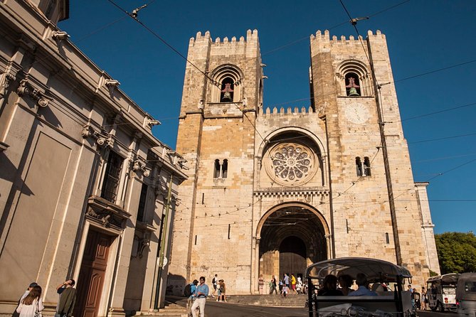 Mon Ami Vadio - Lisbon Old City Private Tuk Tuk Tour - Price, timing, and why one hour can work