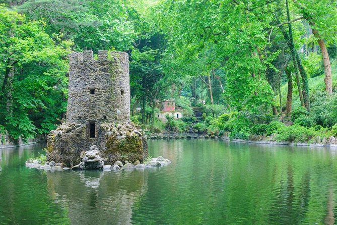 Mystic Sintra Private Tour: Best Day Trip From Lisbon - Quinta da Regaleira and the Initiation Well Photo Moment