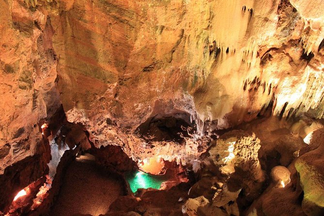 Natural Caves - Alcobaça - Nazaré - West Coast - Óbidos start in Lisbon private - Alcobaça Monastery: your one-hour focus stop for heritage