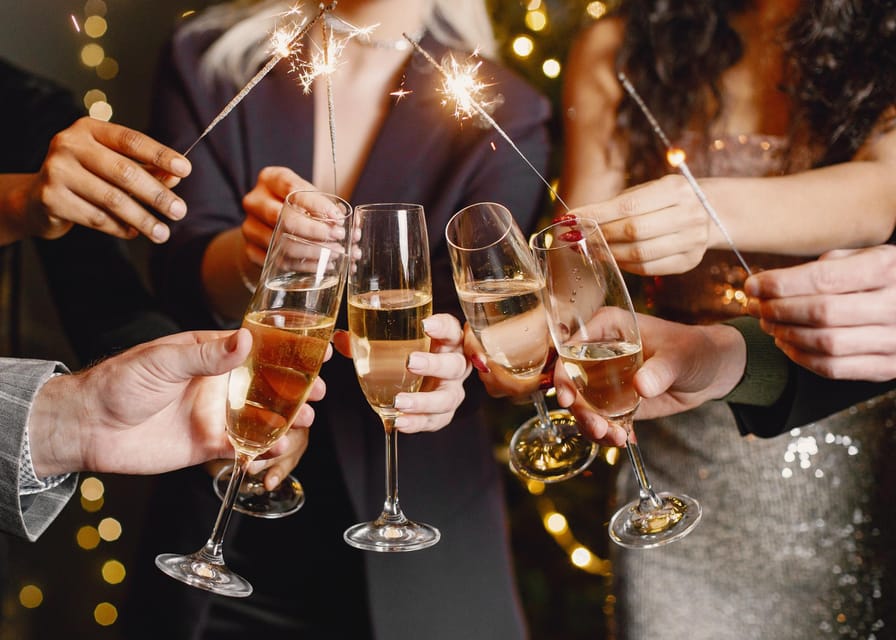 New Year’s Eve Luxury Boat – DJ, Buffet & Open Bar - Key things to know before you go
