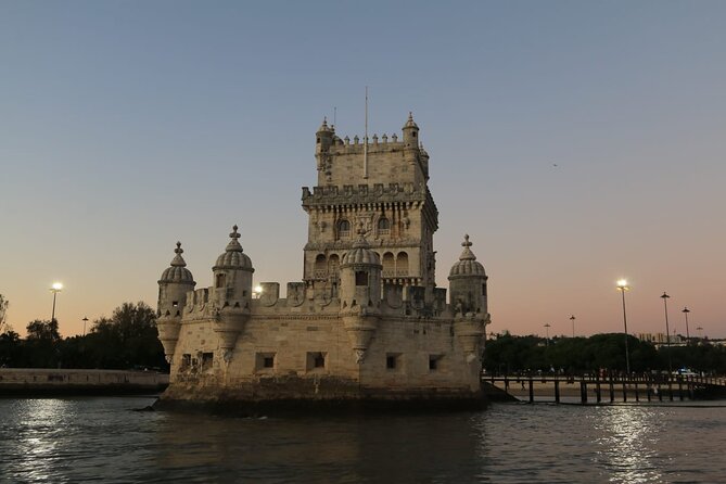 Night Sailing - MOONLIGHT Boat Tour -Exclusive Lisbon City Lights - Meeting the boat at Doca de Santo Amaro, then settling in
