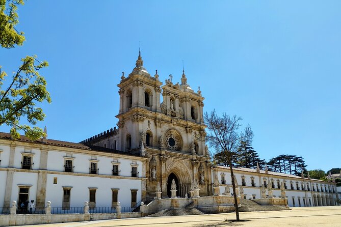 Óbidos Nazaré Alcobaça Batalha and Fátima Tour - Key highlights to look for