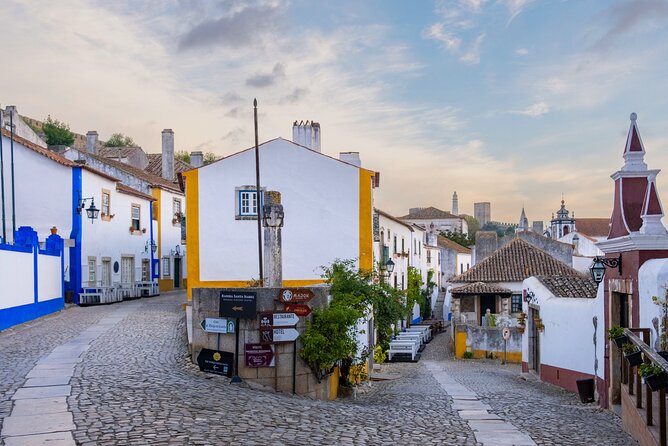 Óbidos Scavenger Hunt and Sights Self-Guided Tour - How the game works: hints, questions, and point-scoring photos