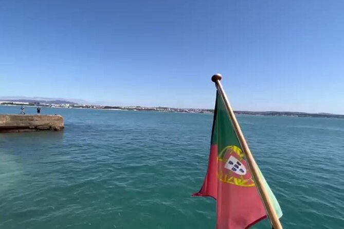 Panoramic Boat Tour with Drinks and Music - What the onboard commentary feels like