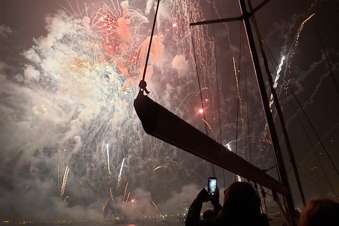 Passing the Year in a Boat with Champagne and Fireworks - Cristo Rei: A Landmark Sight During the Sail