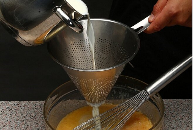Pasteis de Nata Baking Class from Lisbon - Small-group size and English support you can feel