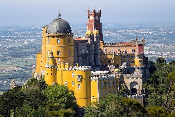 Pena Palace and Villa de Sintra Private Half Day Tour - From Lisbon to Pena Palace: the easy pickup win