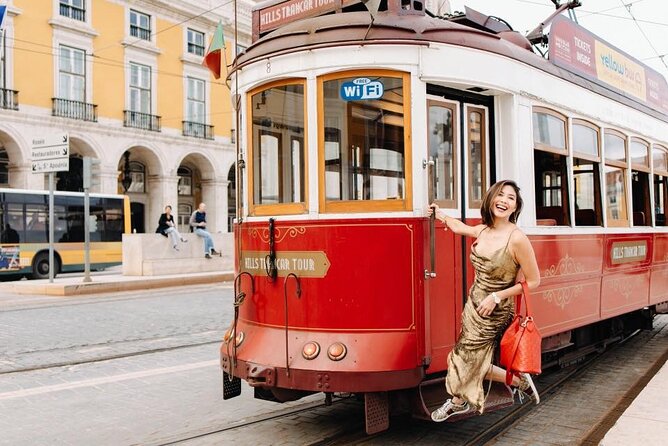 Photoshoot with a professional photographer in Lisbon - Key Things You Should Know Before Booking