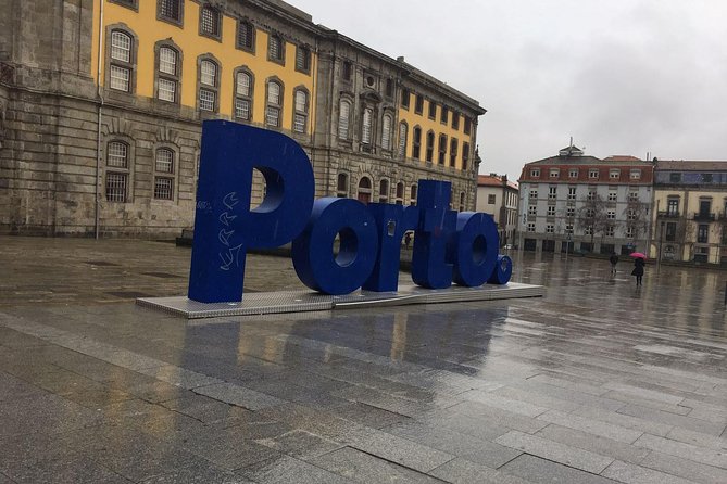 Porto, Aveiro and Costa Nova Private Tour From Lisbon - Cathedral, Livraria Lello, and Torre dos Clérigos: choose your intensity
